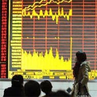 Nikkei may break below 14,000 as sentiment remains fragile